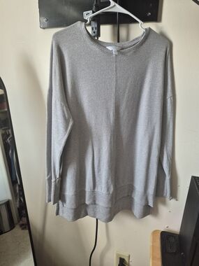 Time and Tru Light Gray Crewneck Long-Sleeve Knit Sweatshirt